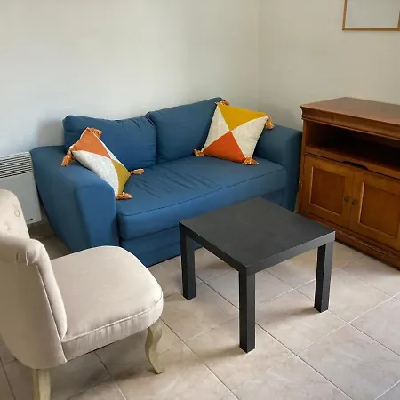Studio Fonctionnel à 4km Des Plages